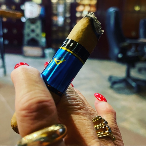 Meet your Posher, Theresa - Picture 1 of 1